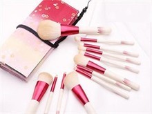 阜陽化妝培訓學校 通往專業化妝師的橋梁